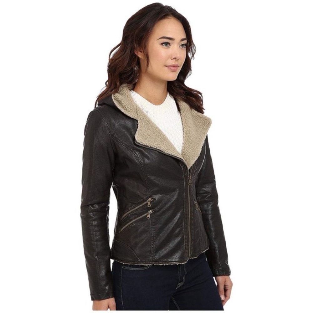*NWOT* Levi’s faux leather sherpa brown moto jacket with hood size XL